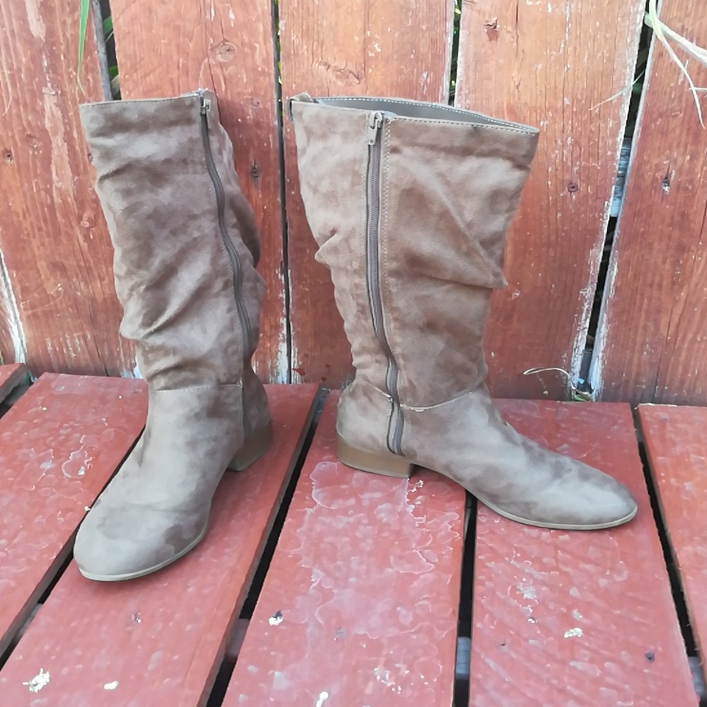 Size 7 Maurice Brown suede tall boots